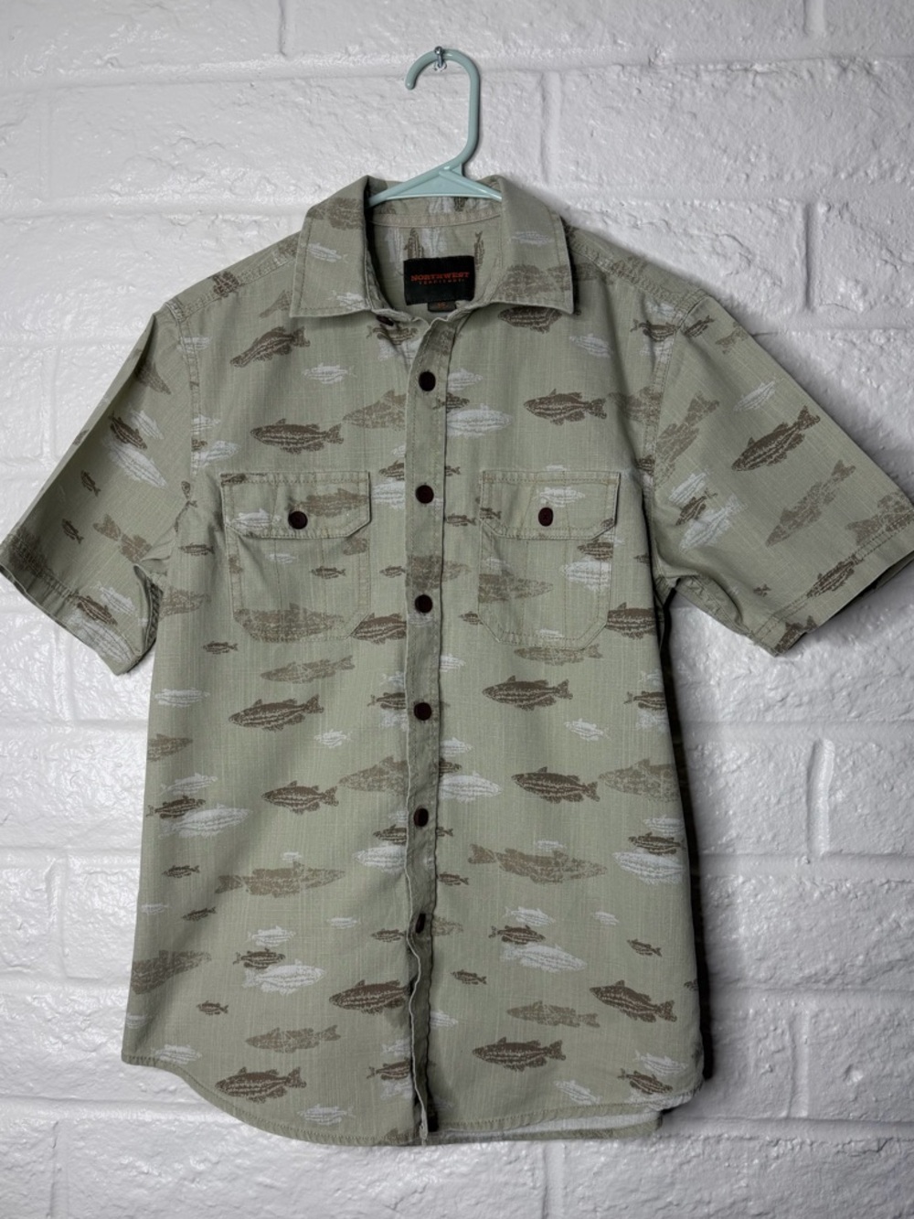 Northwest Territory 100% Cotton Fish Button up Short Sleeve Shirt Small